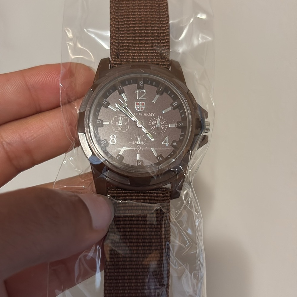 Multicolor Casual Wrist Watch - Picture 6 of 11